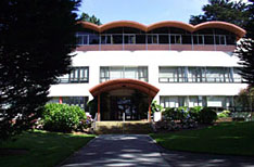 picture of business building at SF State